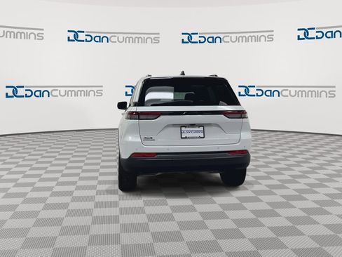 New 2026 Jeep Grand Cherokee Altitude AWD/4WD image 7