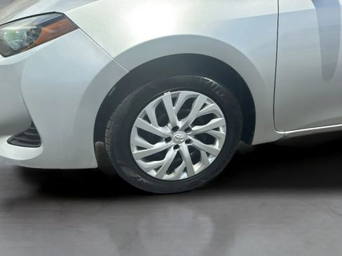 Used 2019 Toyota Corolla LE FWD image 45