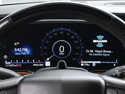 Used 2023 Cadillac Escalade ESV Premium Luxury image 26