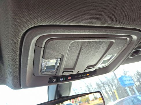 Used 2021 Chevrolet Silverado 1500 LT image 21