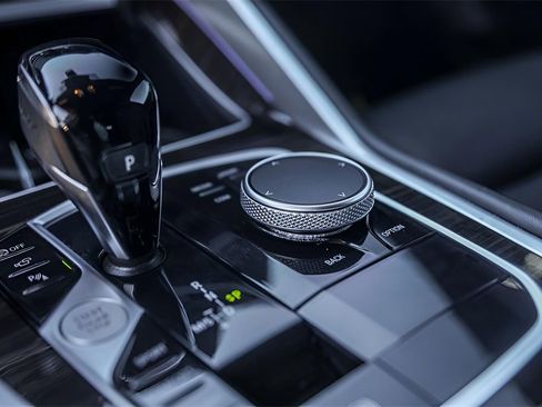 Used 2023 BMW X6 xDrive40i w/ M Sport Package image 22