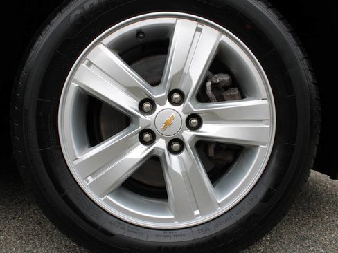 Used 2019 Chevrolet Trax LT w/ LT Convenience Package AWD/4WD image 21