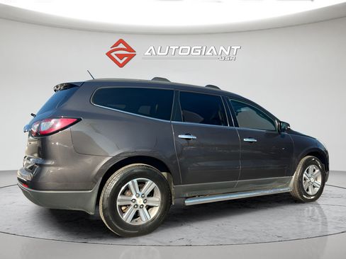Used 2015 Chevrolet Traverse LT w/ LPO, 'HIT The Road' Package AWD/4WD image 6