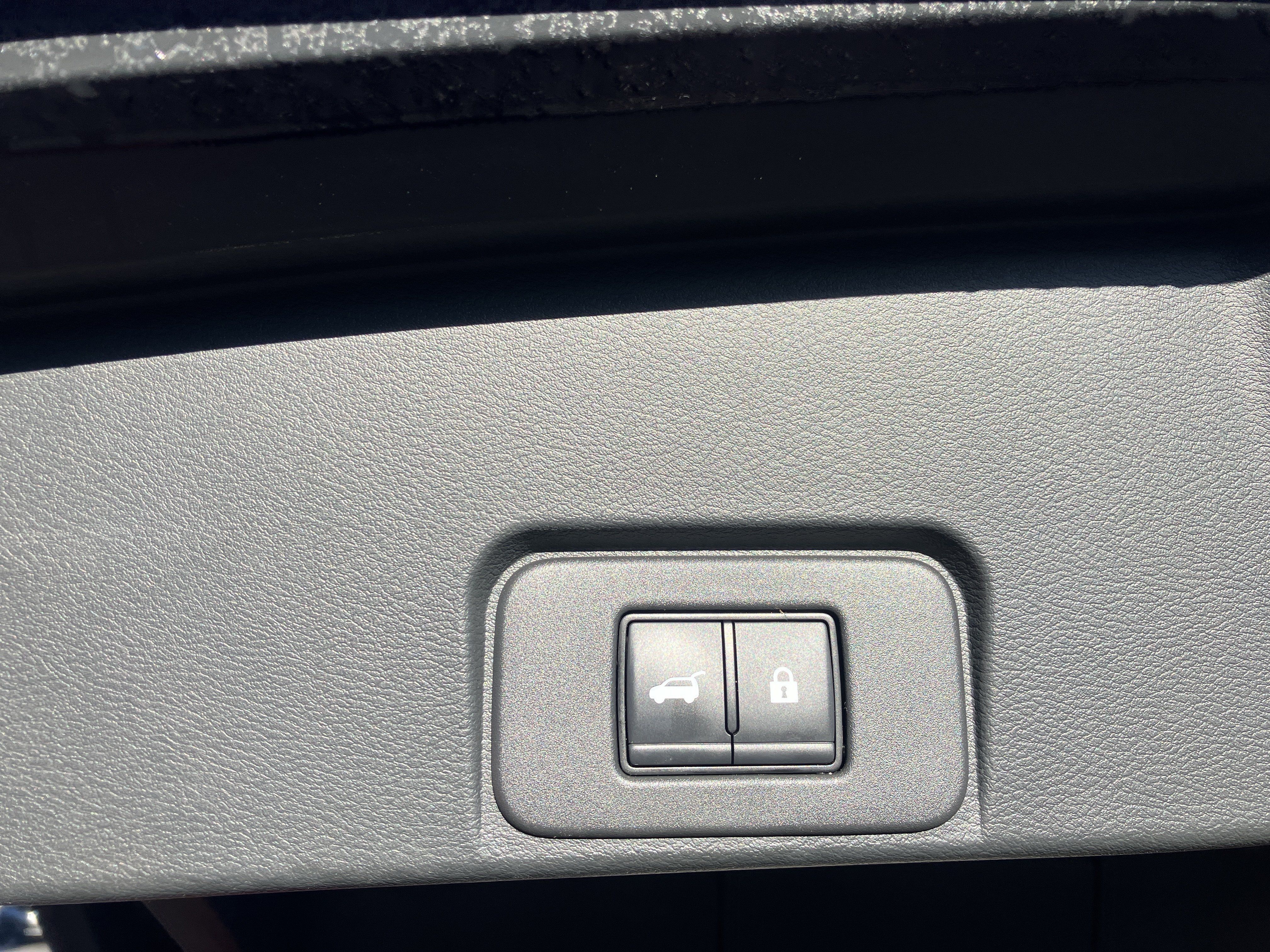Used 2023 Nissan Rogue SL AWD/4WD image 13