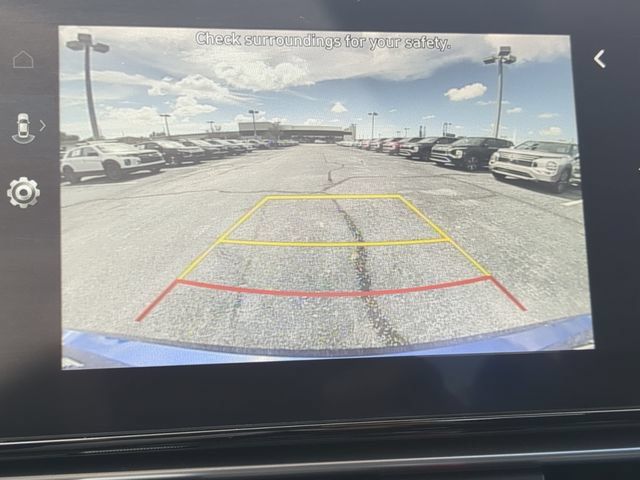Used 2025 Hyundai Elantra SEL FWD image 25