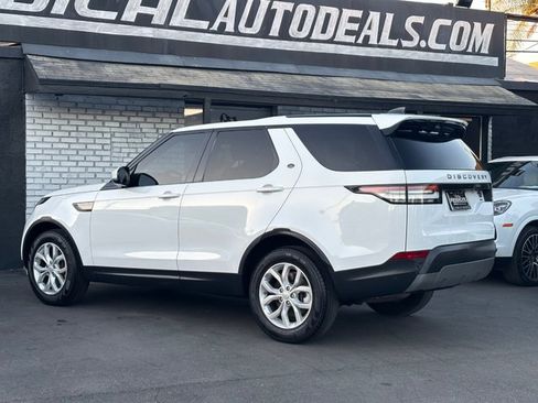 Used 2017 Land Rover Discovery SE image 20