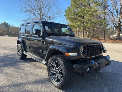 Used 2024 Jeep Wrangler High Altitude image 4
