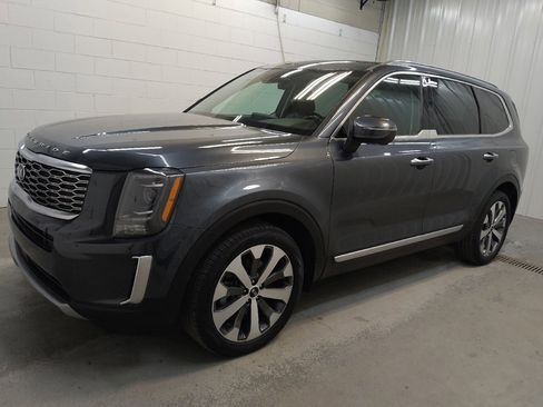Used 2021 Kia Telluride S FWD image 2