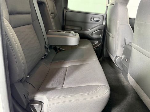 Used 2022 Nissan Frontier SV image 25