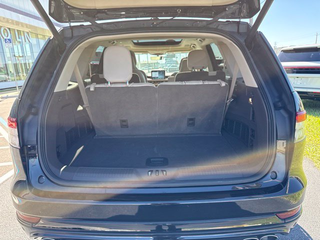 Certified 2024 Lincoln Aviator Reserve w/ Equipment Group 201A AWD/4WD image 31