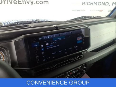 Used 2025 Jeep Wrangler Unlimited Sport AWD/4WD image 26