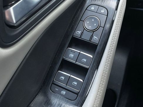 Used 2023 Nissan Rogue SL w/ SL Premium Package image 12