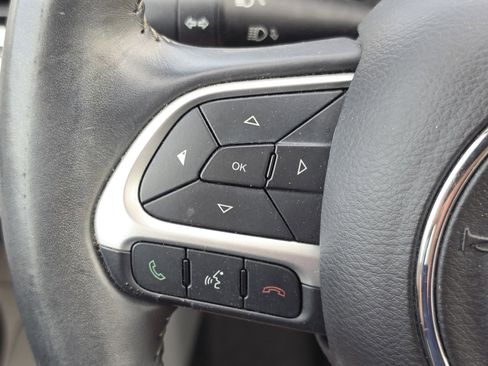 Used 2018 Jeep Compass Latitude w/ Popular Equipment Group image 17