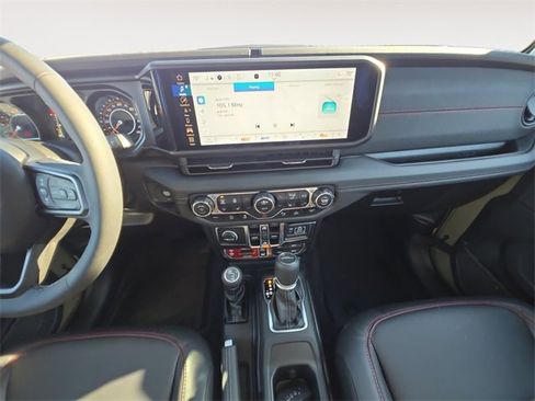 Used 2025 Jeep Gladiator Rubicon w/ Safety Group image 11