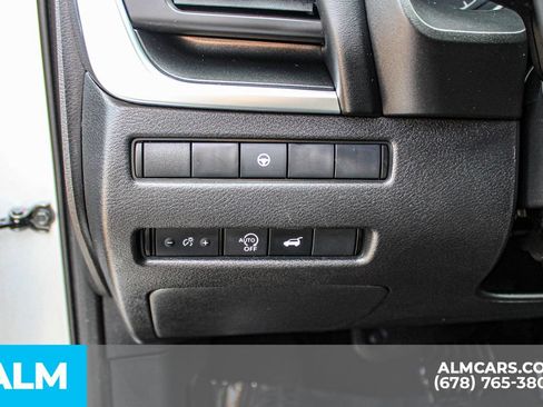 Used 2024 Nissan Rogue SV AWD/4WD image 31