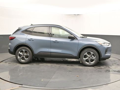New 2026 Ford Escape ST-Line w/ Tech Pack #1 AWD/4WD image 3