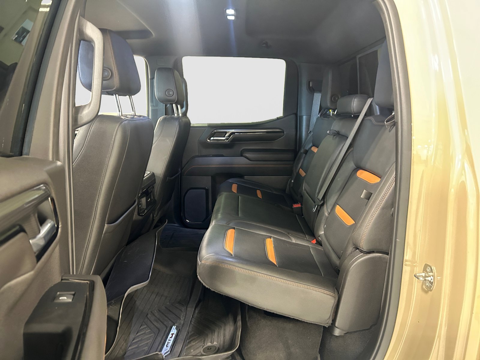 Used 2022 GMC Sierra 1500 AT4 w/ AT4 Premium Package AWD/4WD image 17