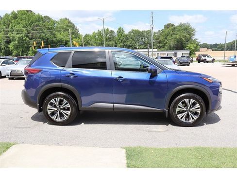 Used 2023 Nissan Rogue SV AWD/4WD image 9