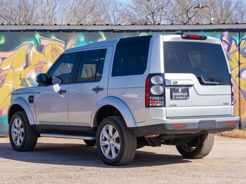 Used 2016 Land Rover LR4 HSE Silver Edition image 4