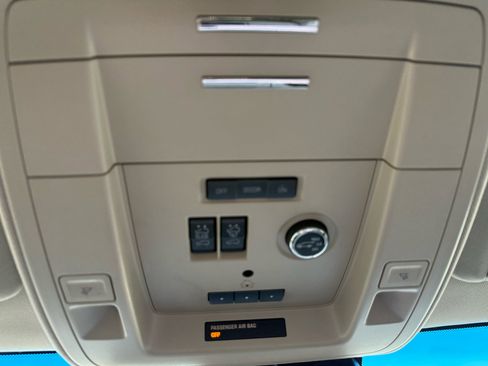 Used 2018 GMC Yukon XL Denali w/ Open Road Package image 39