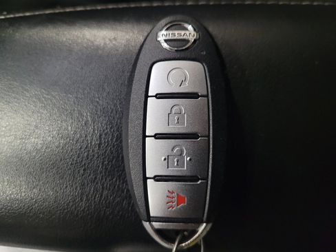 Used 2019 Nissan Murano S image 32