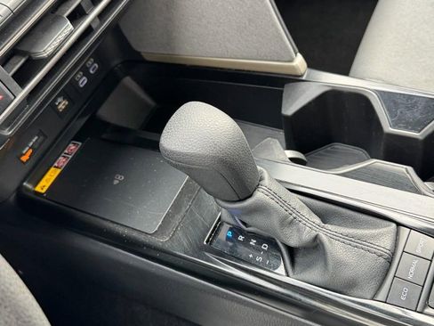 Used 2025 Toyota Camry LE image 18