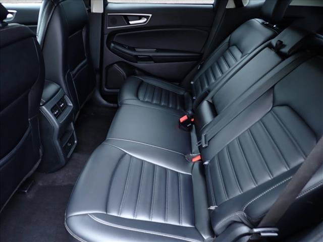 Used 2024 Ford Edge SEL AWD/4WD image 9
