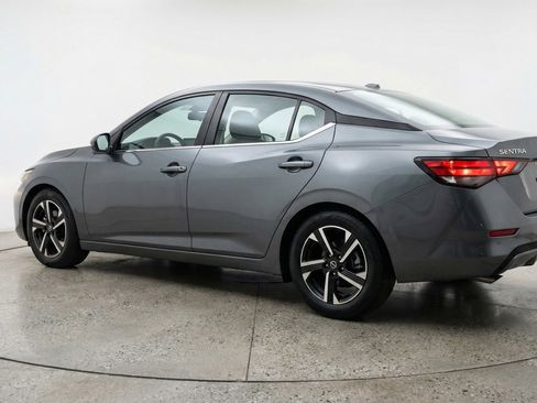 Used 2025 Nissan Sentra SV image 6