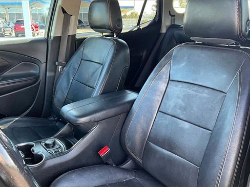 Used 2020 GMC Terrain SLT image 17