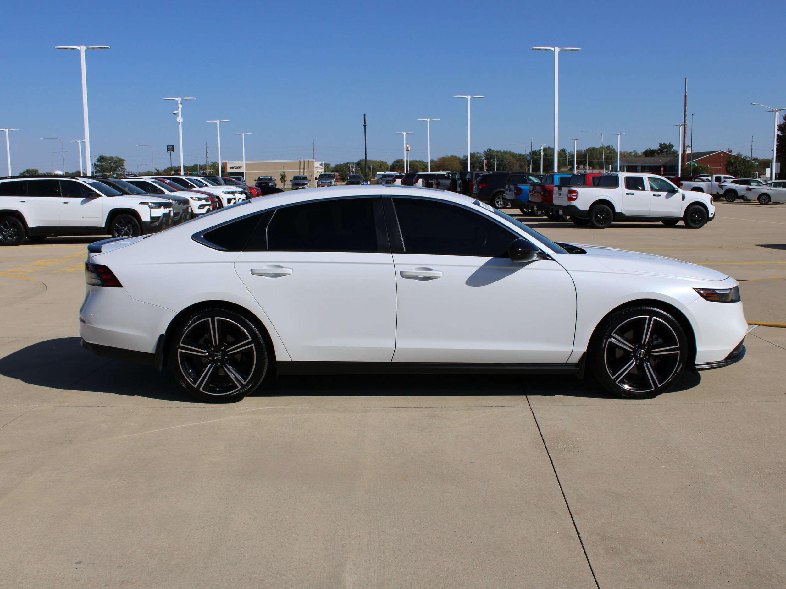 Used 2023 Honda Accord Sport image 7