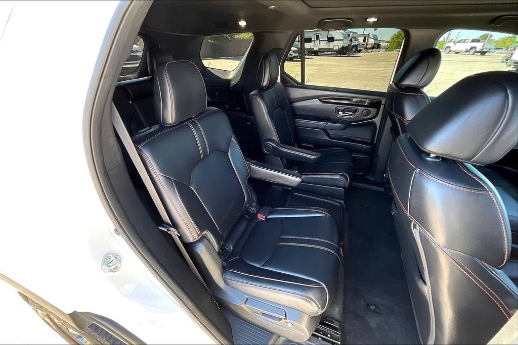 Used 2025 Honda Pilot TrailSport image 25