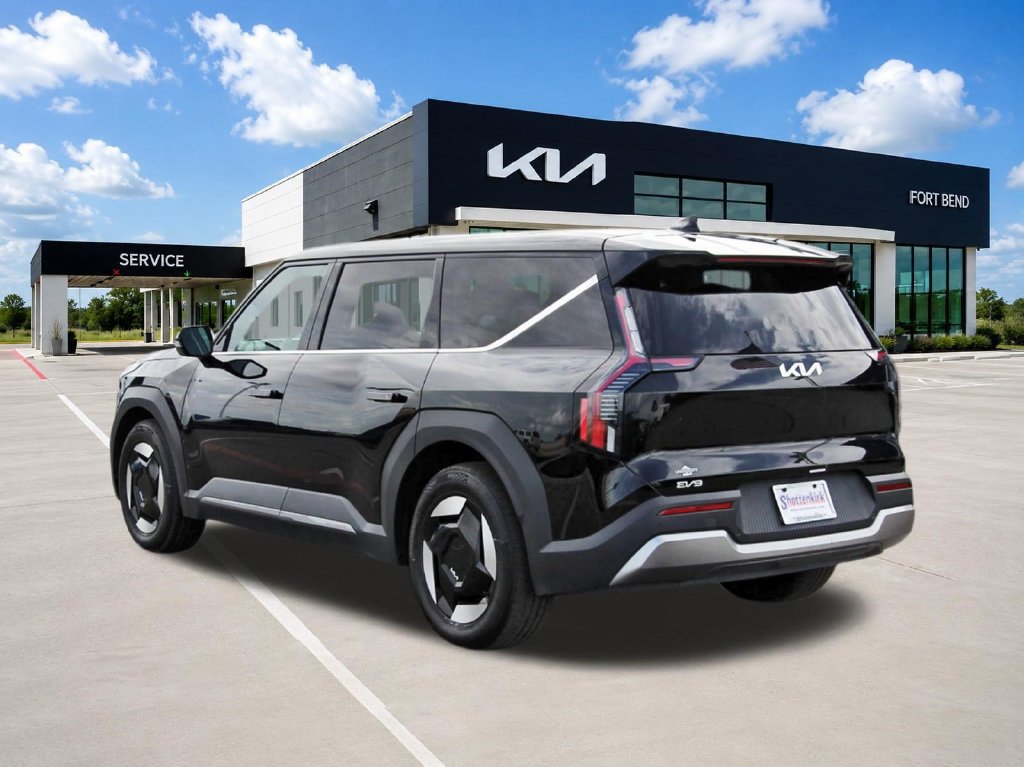 Used 2024 Kia EV9 Light Long Range RWD image 7