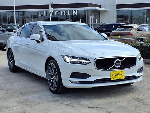 Used 2018 Volvo S90 T5 Momentum w/ Convenience Package image 7
