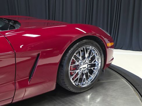 Used 2006 Chevrolet Corvette Convertible w/ Preferred Equipment Group RWD image 40
