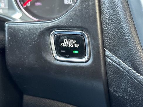 Used 2018 GMC Acadia SLT image 28