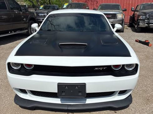 Used 2016 Dodge Challenger SRT Hellcat RWD image 7