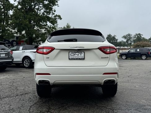 Used 2019 Maserati Levante Base image 10