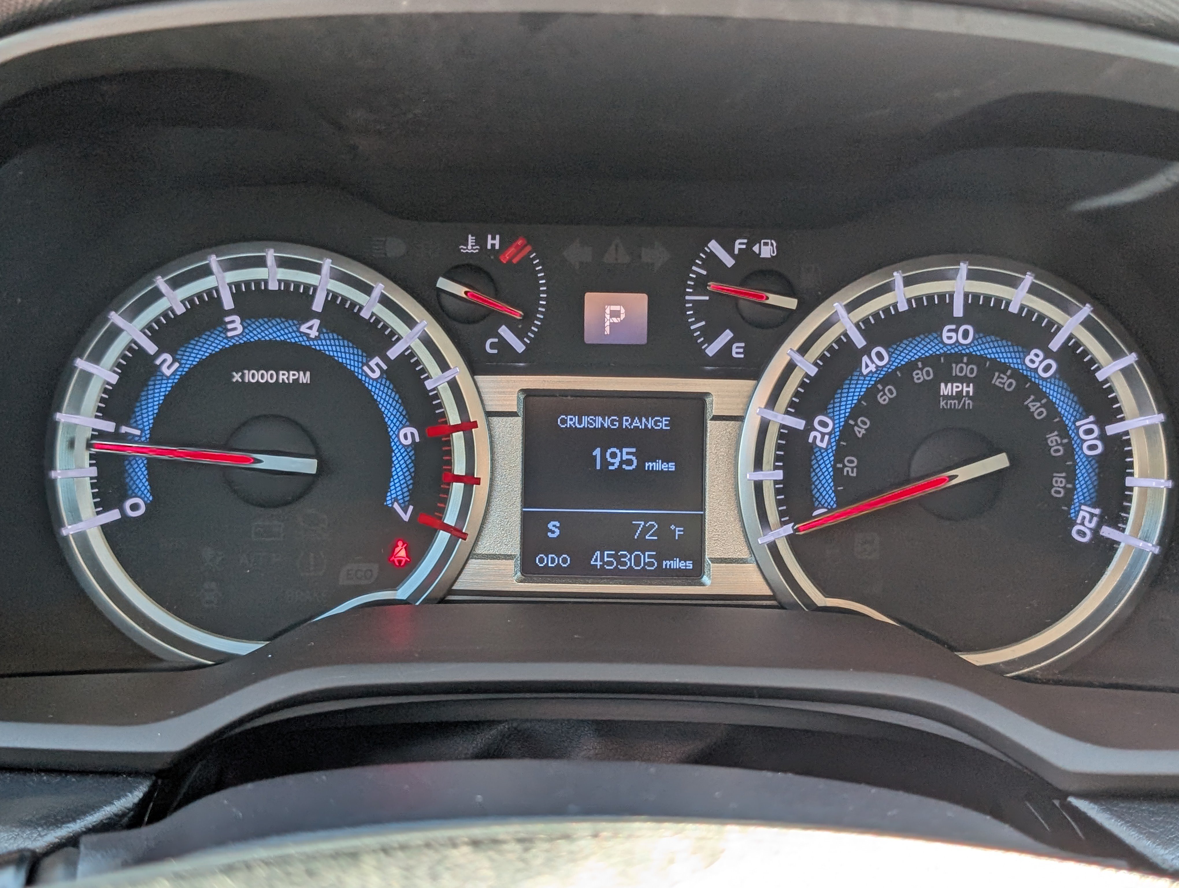 Used 2018 Toyota 4Runner SR5 AWD/4WD image 31