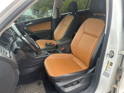 Used 2019 Volkswagen Tiguan S image 11