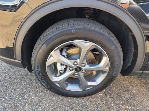 Used 2025 Ford Escape ST-Line Select AWD/4WD image 5