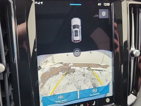 New 2025 Volvo XC60 B5 Plus w/ Climate Package image 21