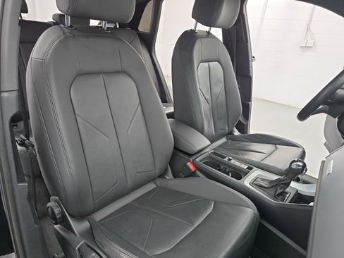 Used 2020 Audi Q3 2.0T Premium AWD/4WD image 10