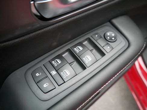 New 2026 Chrysler Pacifica Select image 6