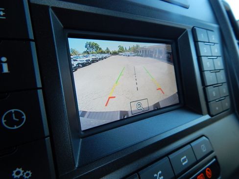 Used 2021 Ford F250 XL w/ Power Equipment Group RWD image 19