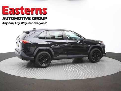 Used 2022 Toyota RAV4 LE AWD/4WD image 42