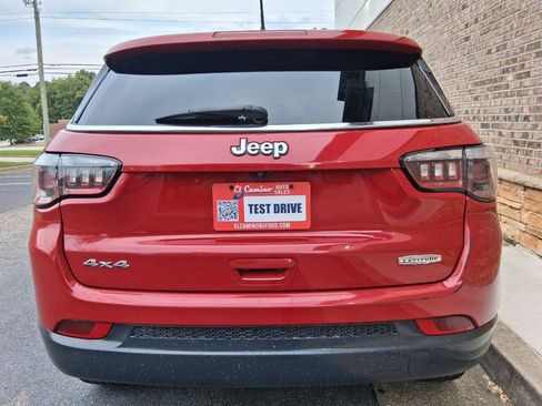 Used 2020 Jeep Compass Latitude AWD/4WD image 4