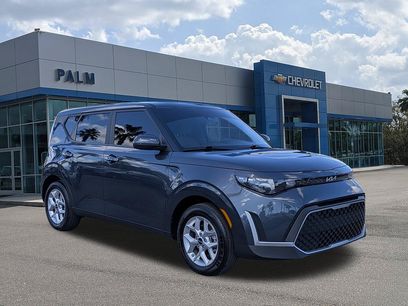Used 2025 Kia Soul LX w/ LX Technology Package