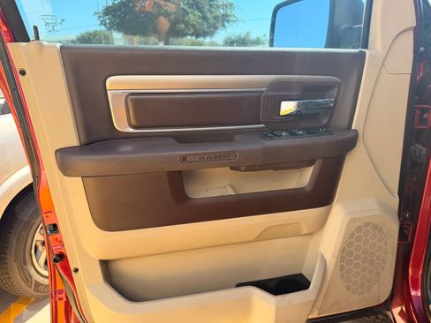 Used 2014 RAM 1500 Classic SLT RWD image 6