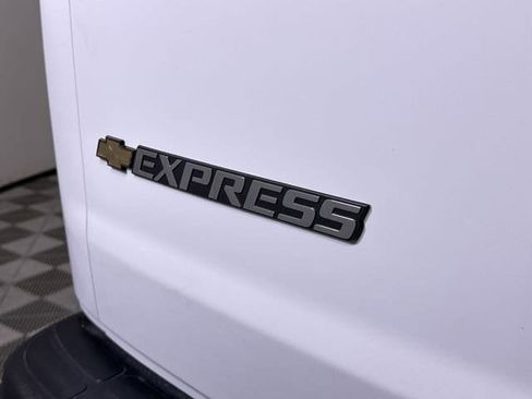 New 2025 Chevrolet Express 2500 w/ Driver Convenience Package RWD image 28