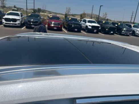 Used 2017 Cadillac XT5 Luxury w/ Driver Awareness Package AWD/4WD image 14